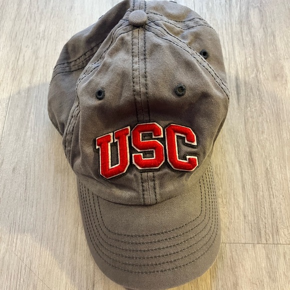 USC red and grey team Trojan hat - Picture 2 of 3